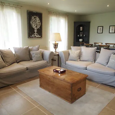 La A Chateau Franc-daut Sleeps 6 Holiday home Saint-Magne-de-Castillon