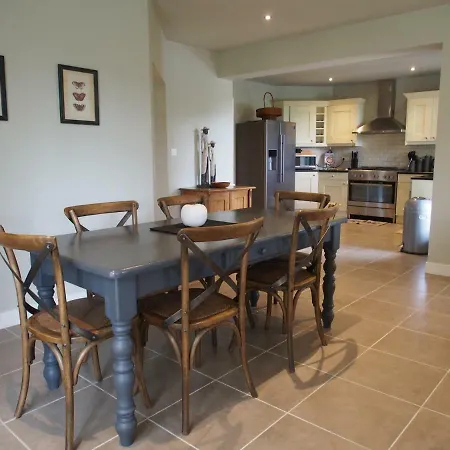 Holiday home La A Chateau Franc-daut Sleeps 6 *