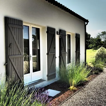 La A Chateau Franc-daut Sleeps 6 *