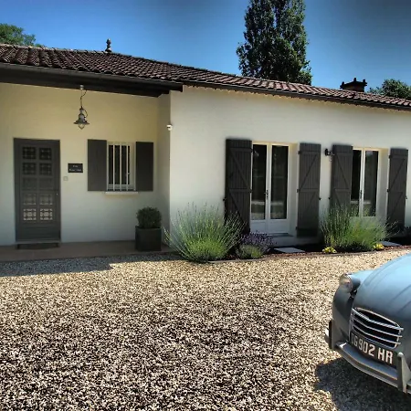 La A Chateau Franc-daut Sleeps 6 Holiday home